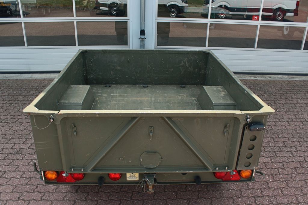 Land Rover Defender 2005