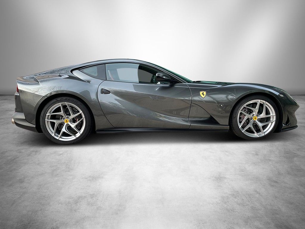 Ferrari 812 2019