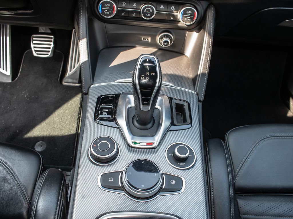 Alfa Romeo Stelvio 2022