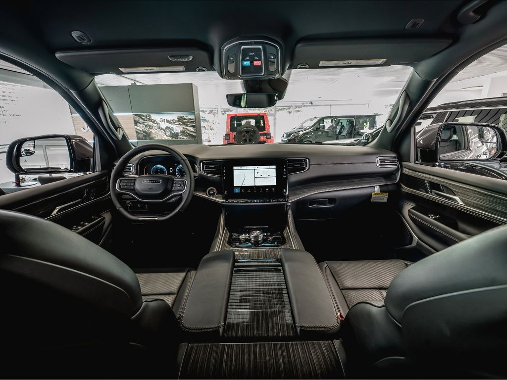 Jeep Wagoneer
