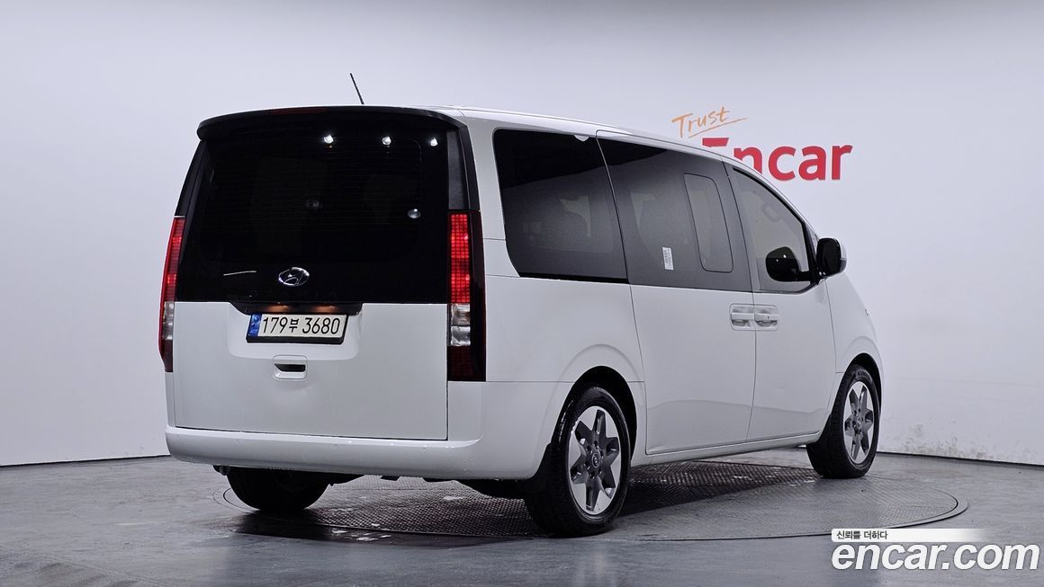 Hyundai Staria 2024