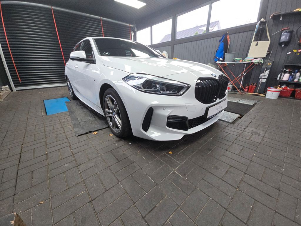 BMW 118 2021