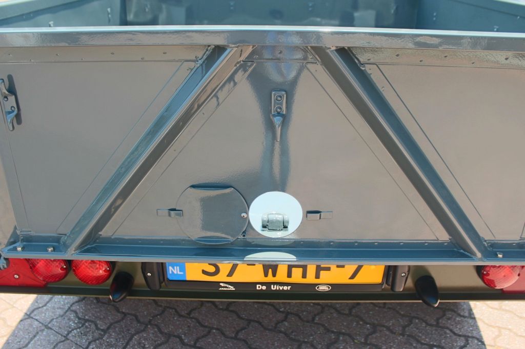 Land Rover Defender 2005