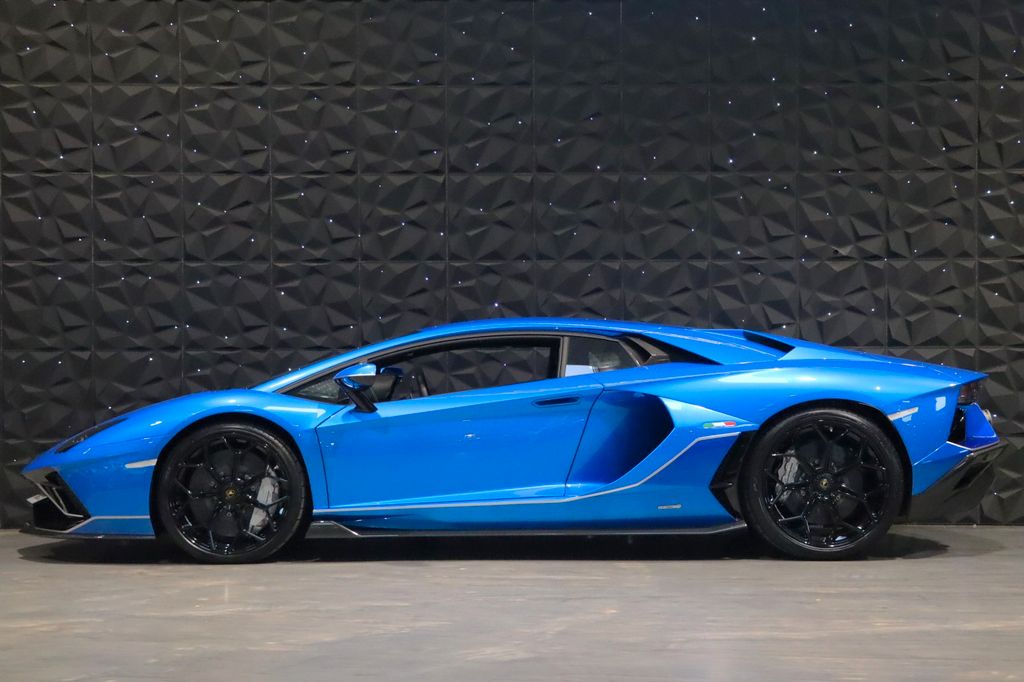 Lamborghini Aventador 2022