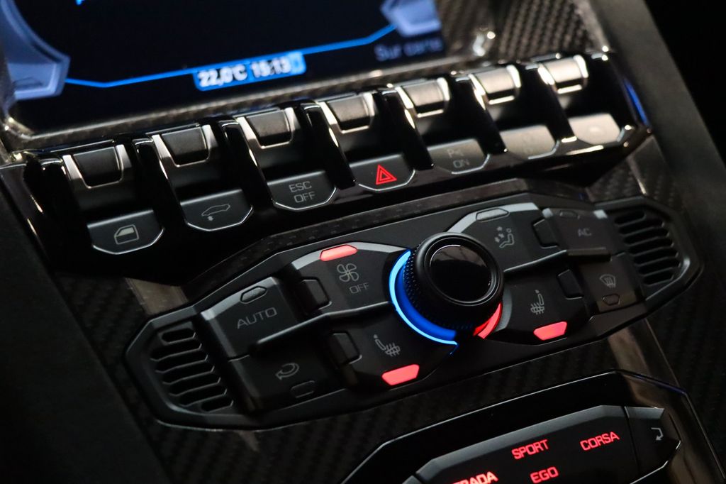 Lamborghini Aventador 2022