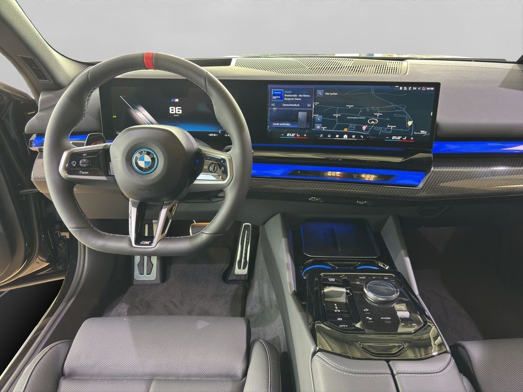 BMW i5 2025