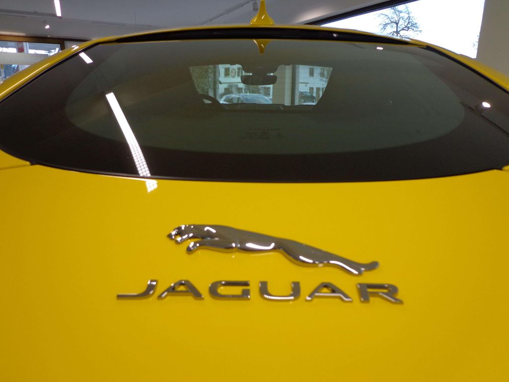 Jaguar F-Type 2020