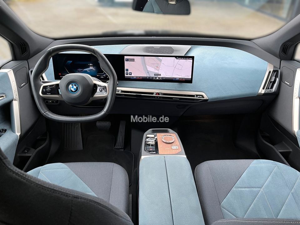 BMW iX 2023