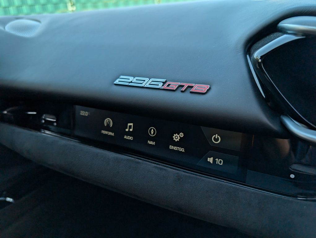 Ferrari 296 GTB 2023