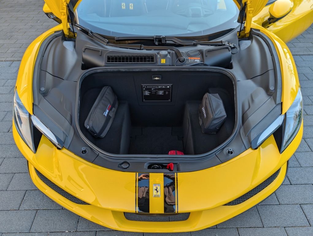 Ferrari 296 GTB 2023