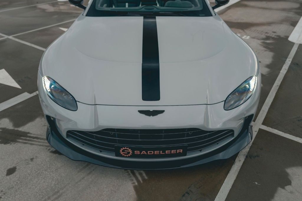 Aston Martin V12 Vantage 2024