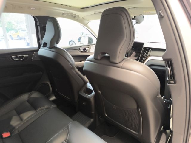 Volvo XC60 2025