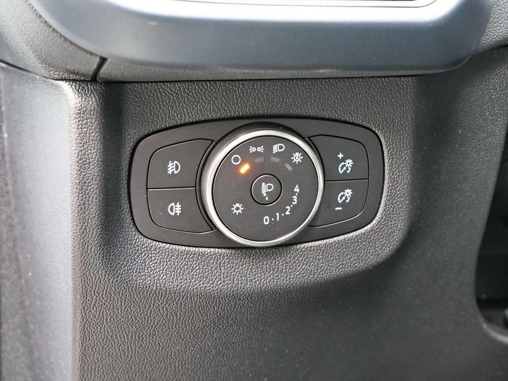 Ford Tourneo Courier 2025