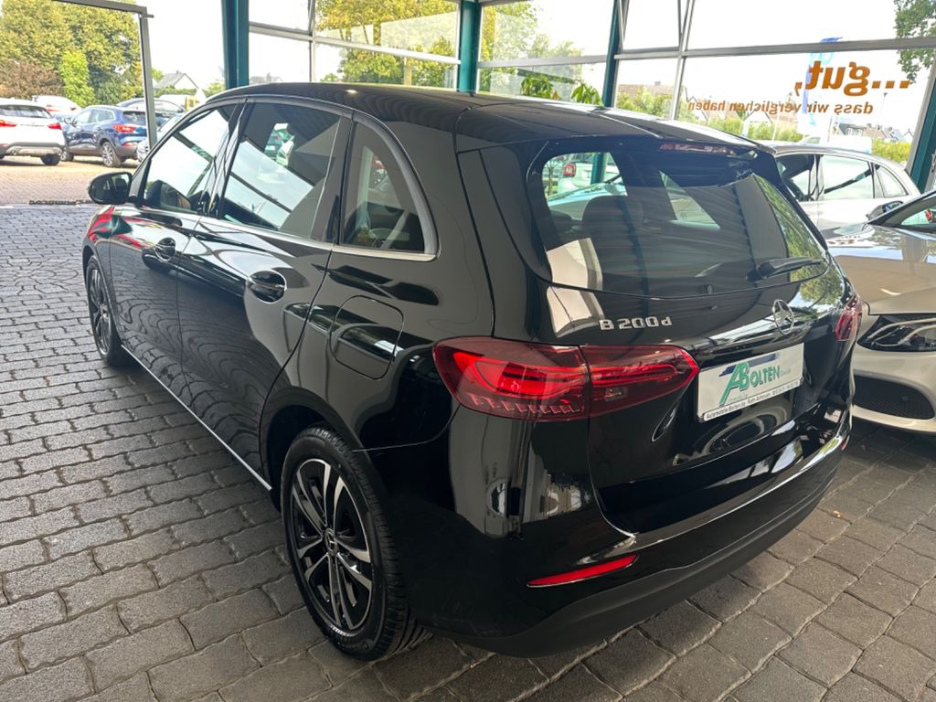 Mercedes-Benz B 200 2023