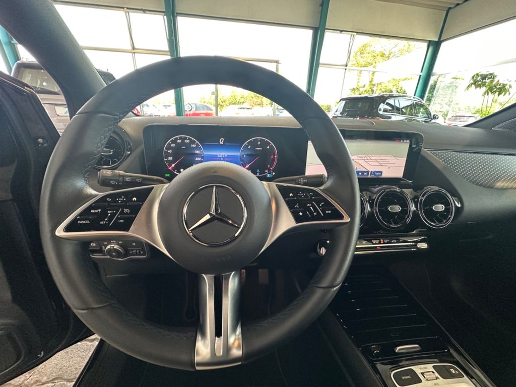 Mercedes-Benz B 200 2023