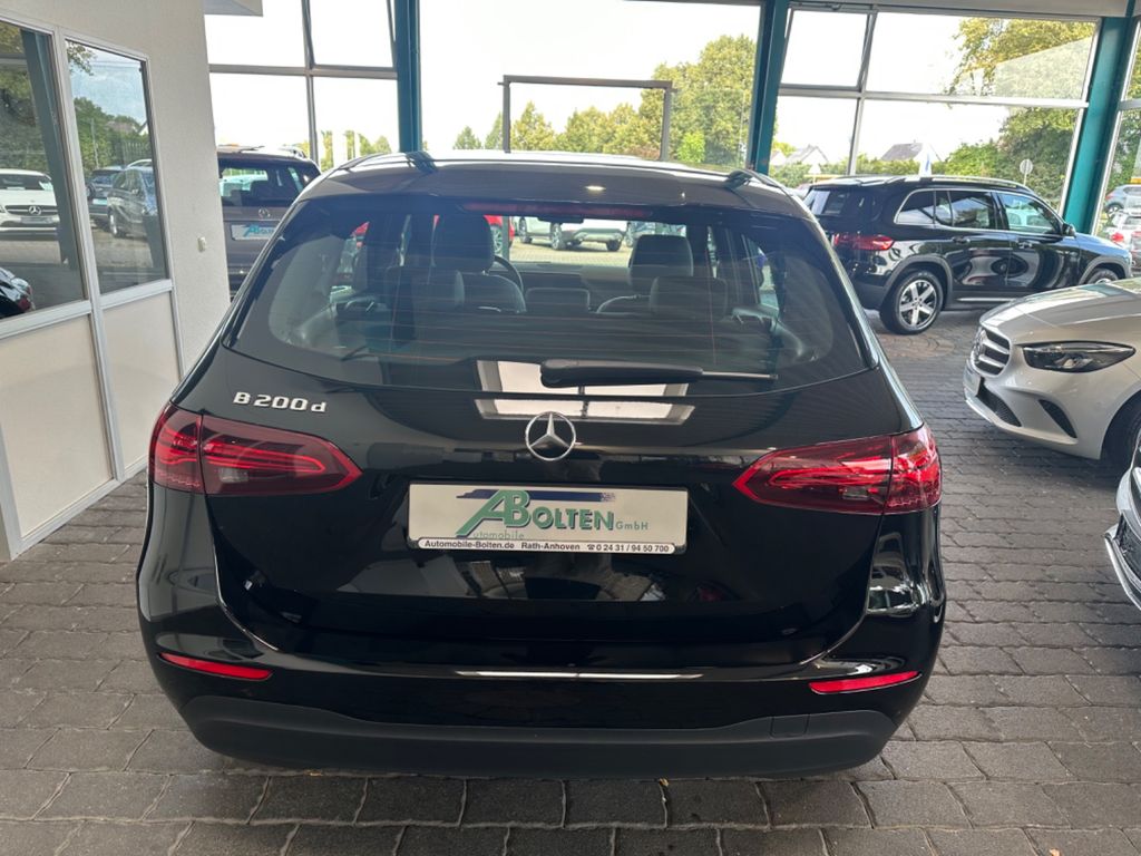 Mercedes-Benz B 200 2023