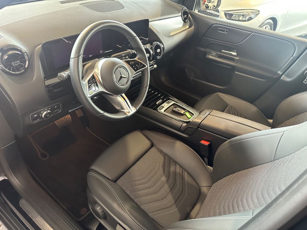 Mercedes-Benz B 200 2023