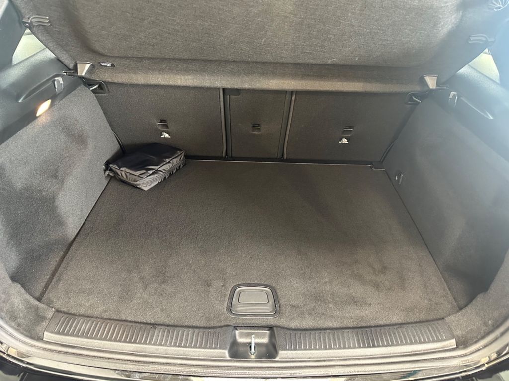 Mercedes-Benz B 200 2023