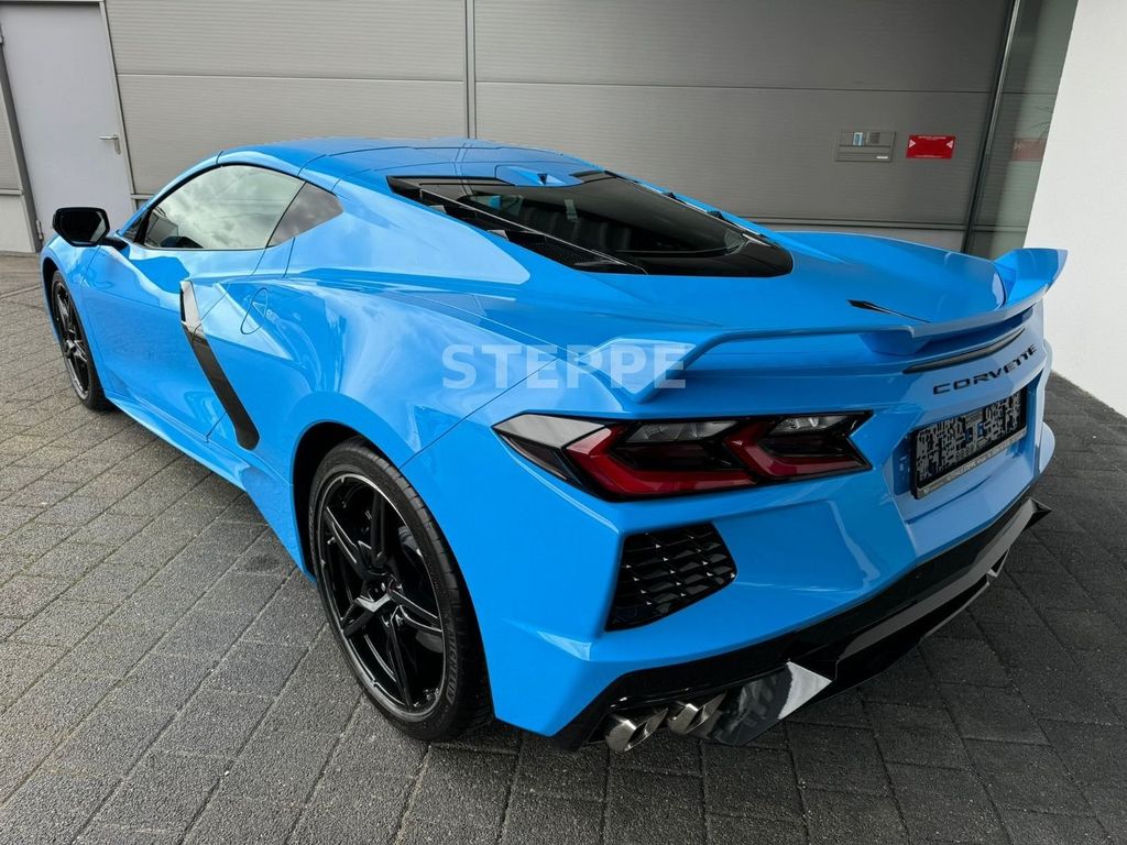 Corvette C8 2025