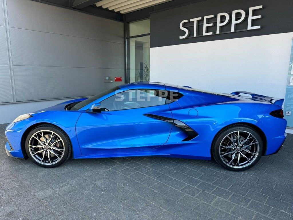 Corvette C8 2025