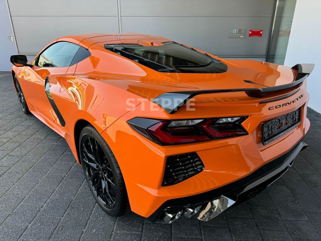 Corvette C8 2025