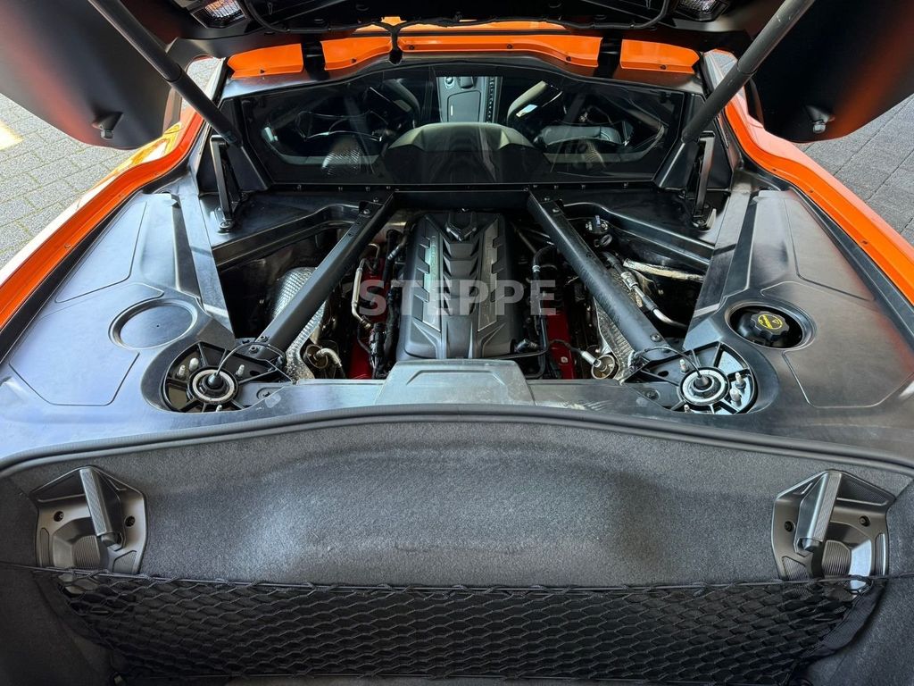 Corvette C8 2025
