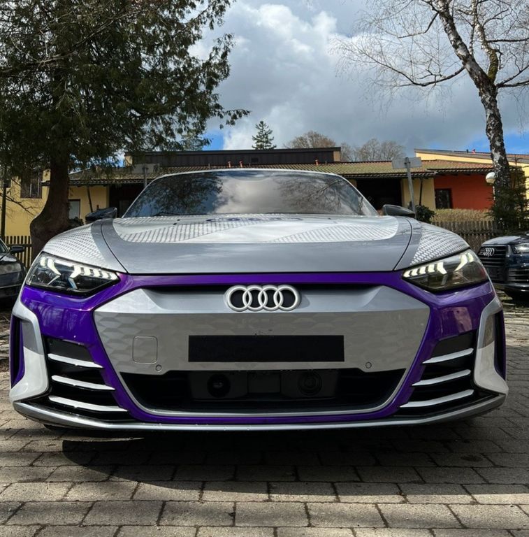 Audi RS e-tron GT 2024