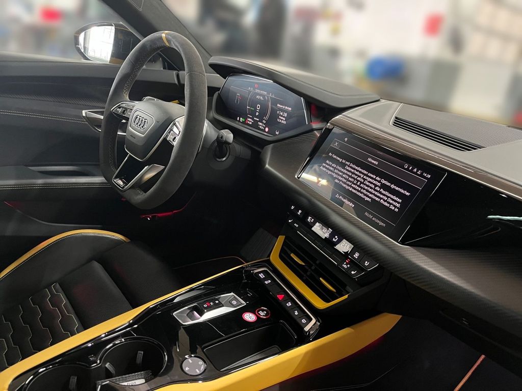 Audi RS e-tron GT 2024