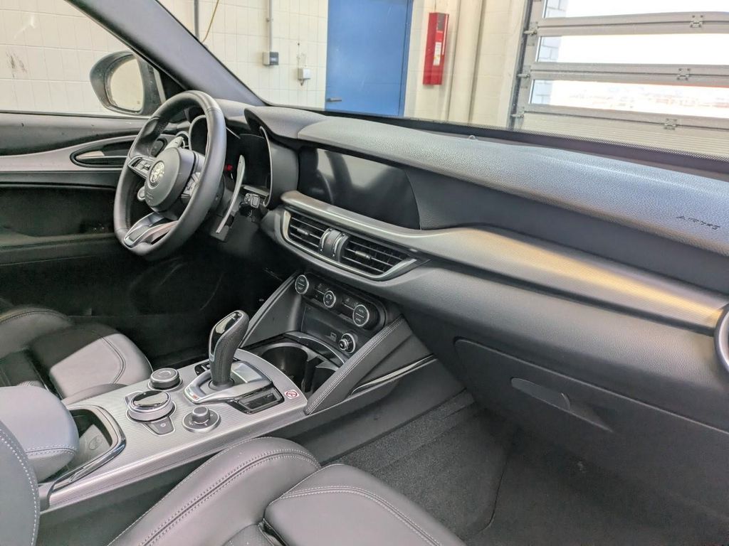 Alfa Romeo Stelvio 2024