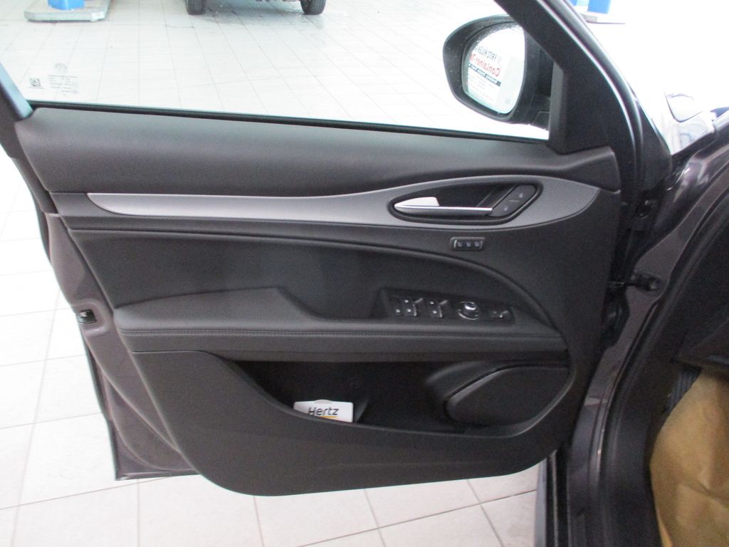 Alfa Romeo Stelvio 2024