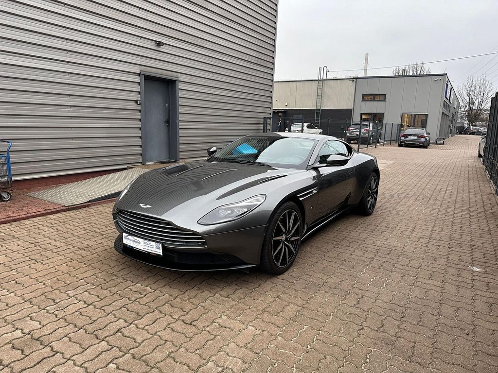 Aston Martin DB11 2017
