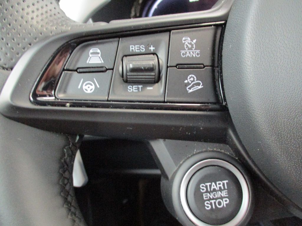 Alfa Romeo Stelvio 2024