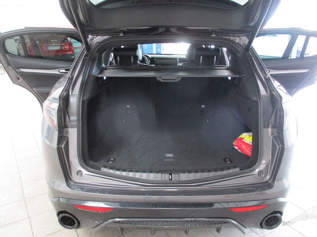 Alfa Romeo Stelvio 2024