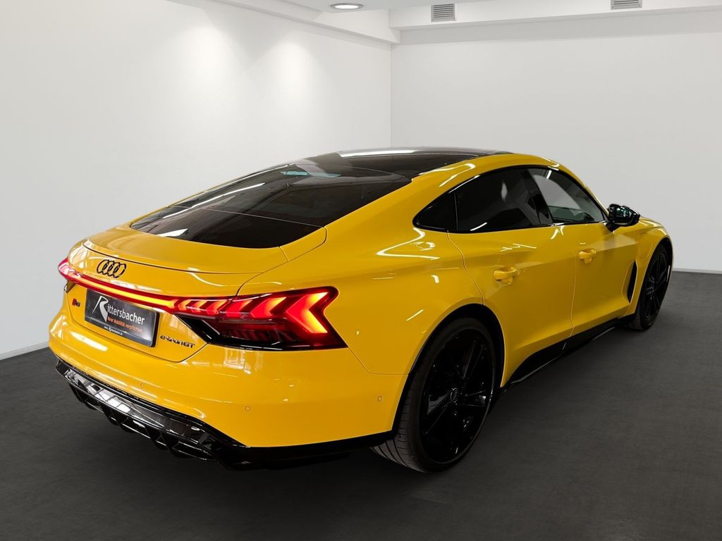 Audi RS e-tron GT 2024