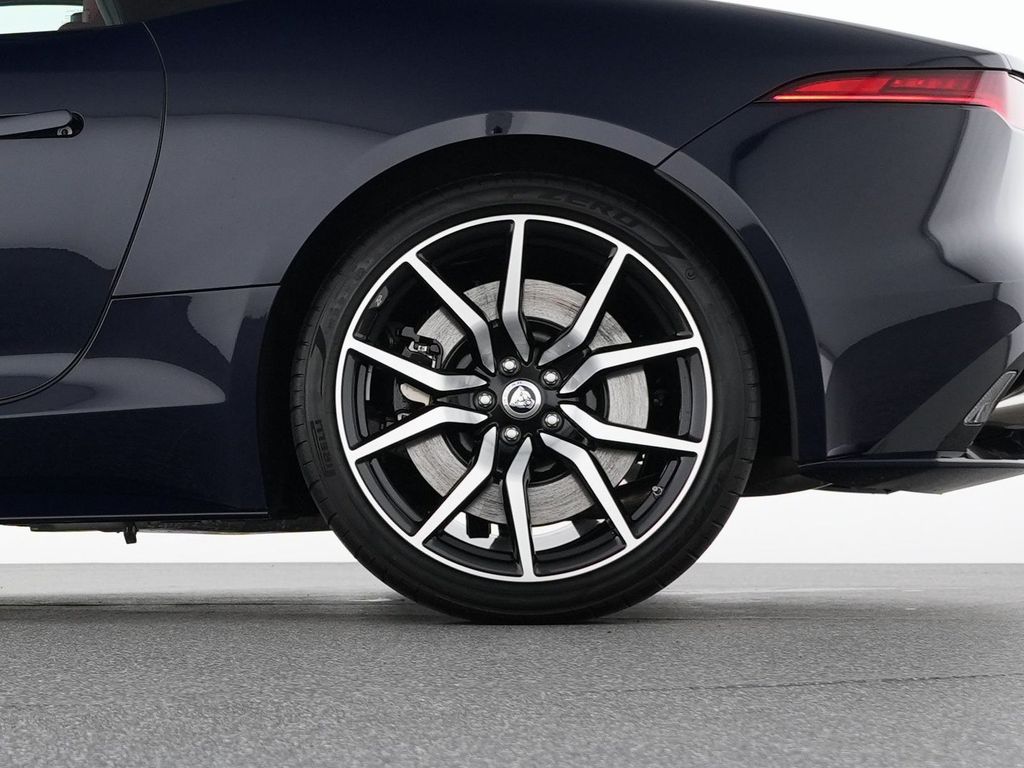 Jaguar F-Type 2024