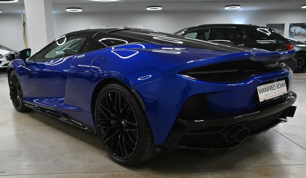 McLaren GT 2023