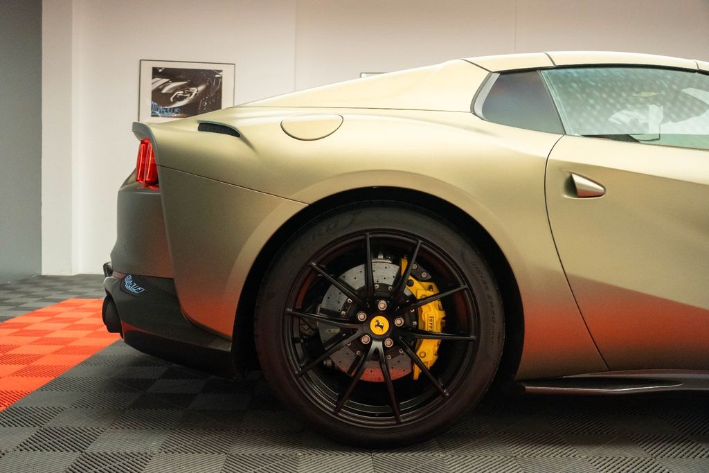 Ferrari 812 2023