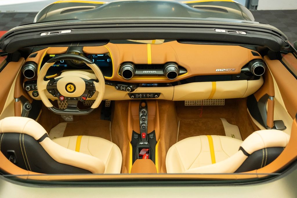 Ferrari 812 2023