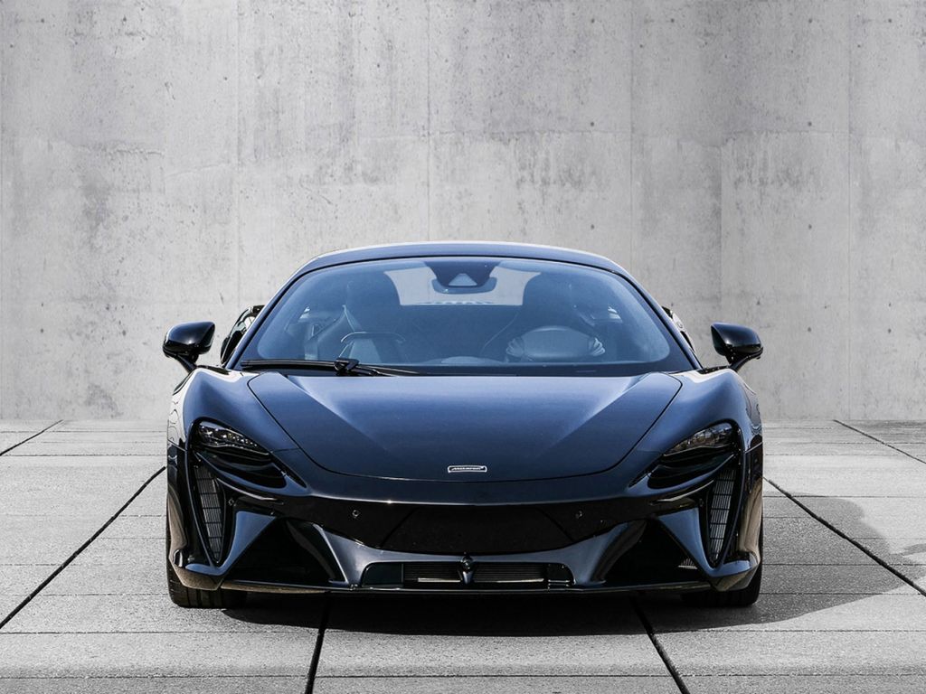 McLaren Artura 2025