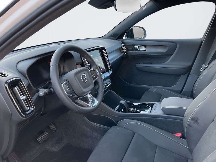 Volvo XC40 2024