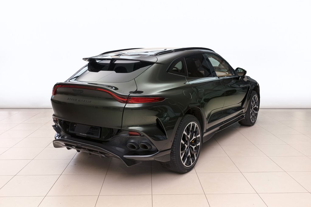 Aston Martin DBX 2023