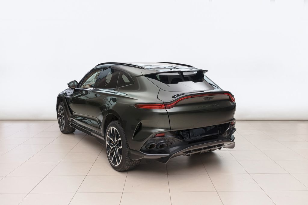Aston Martin DBX 2023