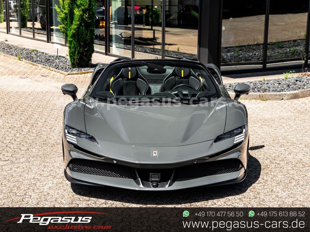 Ferrari SF90 2024