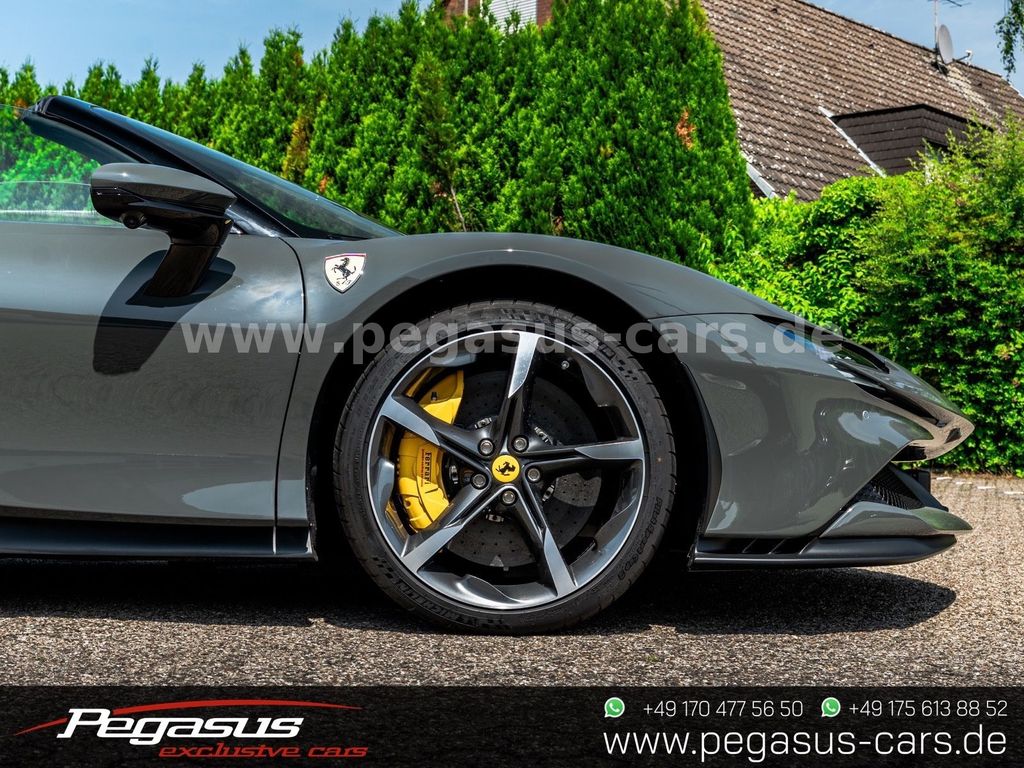 Ferrari SF90 2024