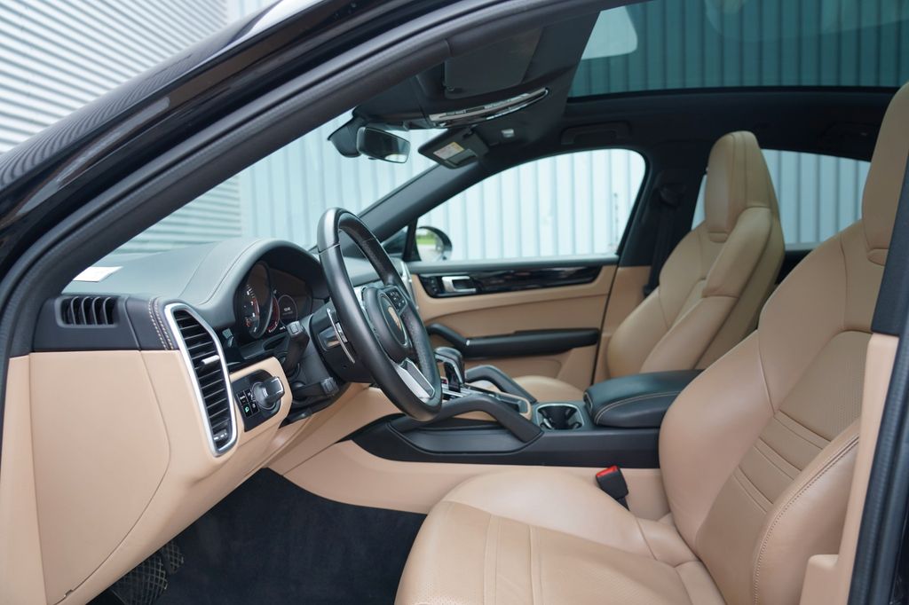 Porsche Cayenne 2020