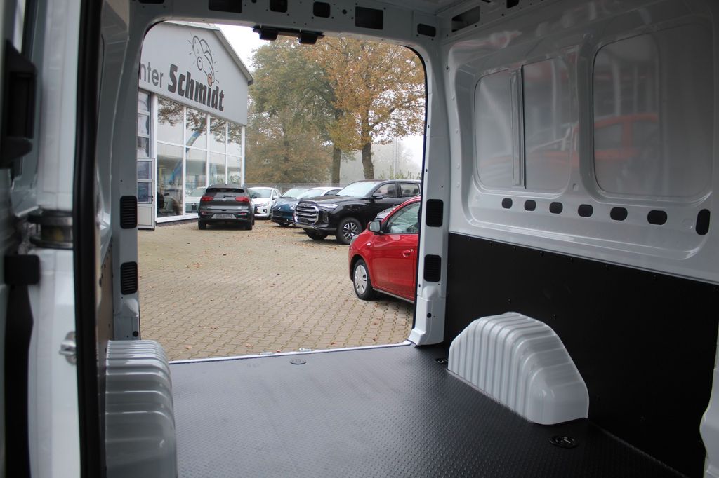 Maxus Deliver 9