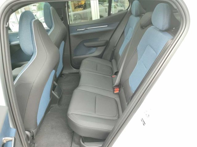 Volvo EX30 2024