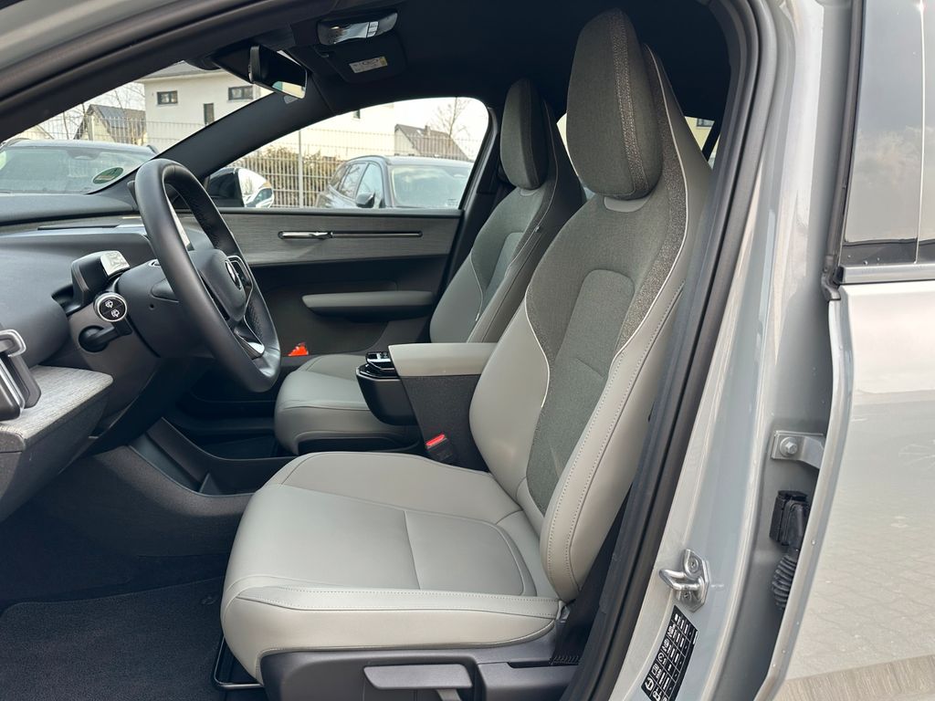 Volvo EX30 2024