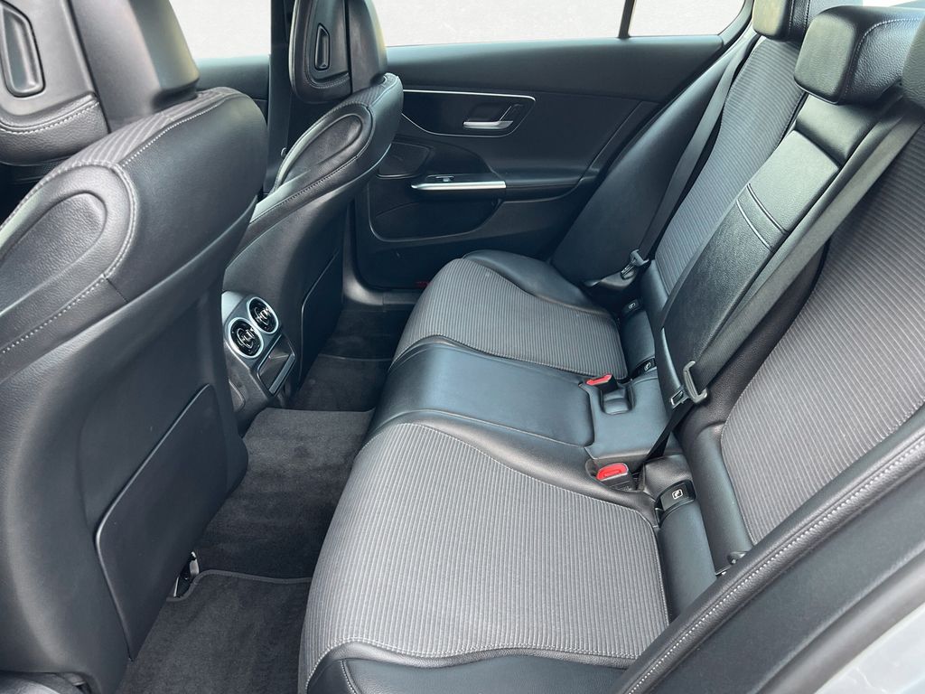 Mercedes-Benz C 300 2023