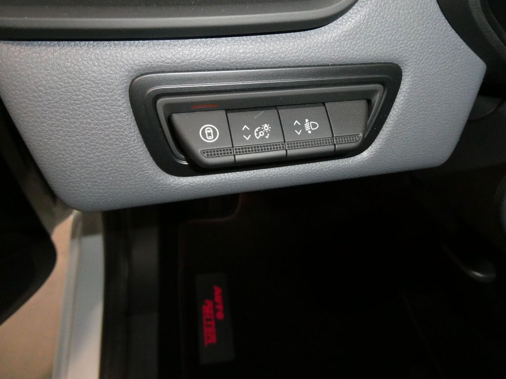 Mitsubishi Colt 2025